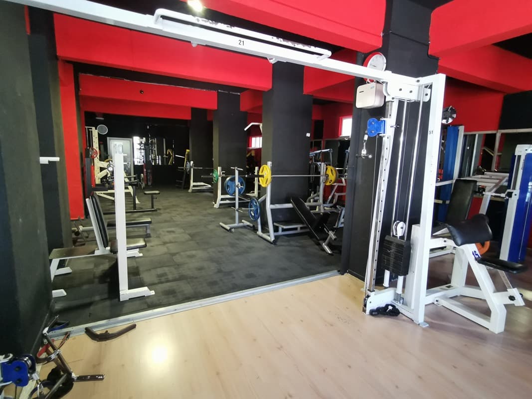 Power Line Sport Center - Demetevler Personal Trainer ve Salonlar - 2. Fotoğraf