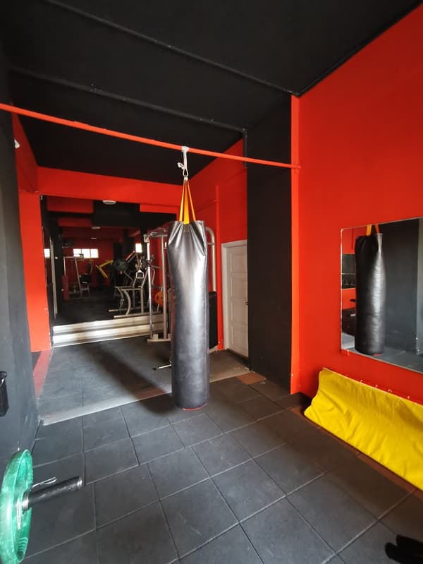 Power Line Sport Center - 6. Fotoğraf Power Line Sport Center - 6. Fotoğraf