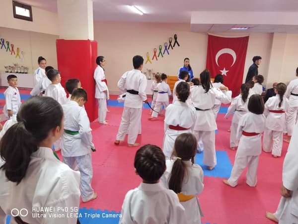 Güneş Karate Do Spor Kulübü - 28. Fotoğraf Güneş Karate Do Spor Kulübü - 28. Fotoğraf
