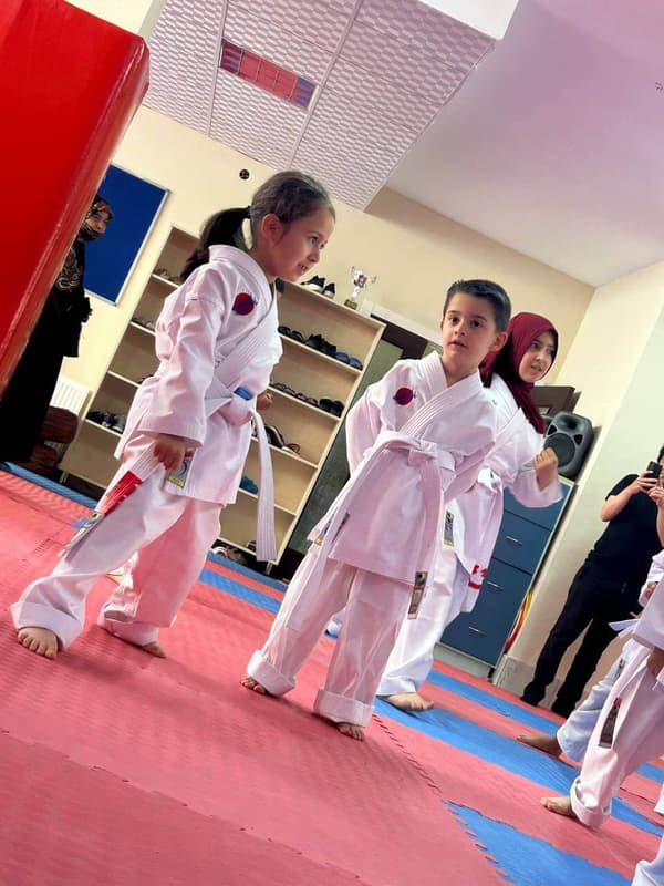 Güneş Karate Do Spor Kulübü - 22. Fotoğraf Güneş Karate Do Spor Kulübü - 22. Fotoğraf