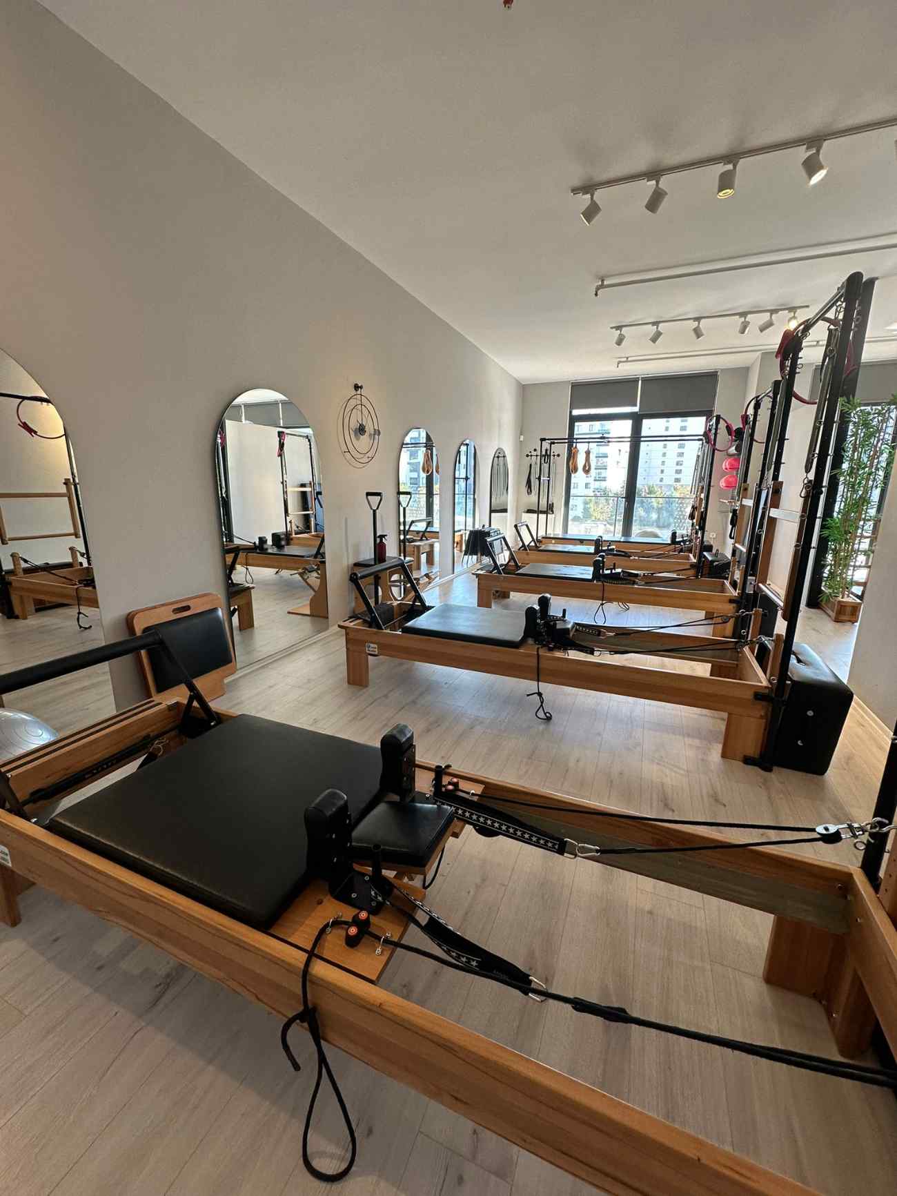 Toned By Aslı Çelik - Bağlıca Aletli Pilates - 4. Fotoğraf