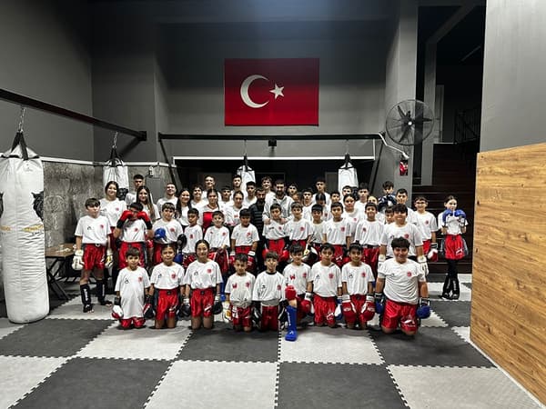 Serin Fight Academy - 7. Fotoğraf Serin Fight Academy - 7. Fotoğraf