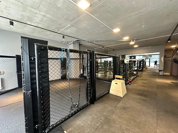 Red Gym Fight - 1. Fotoğraf Red Gym Fight - 1. Fotoğraf